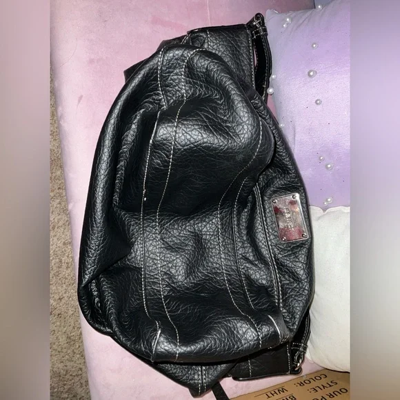 SOLD NINE WEST BLACK LEATHER HANDBAG PRELOVED - Picture 6 of 6